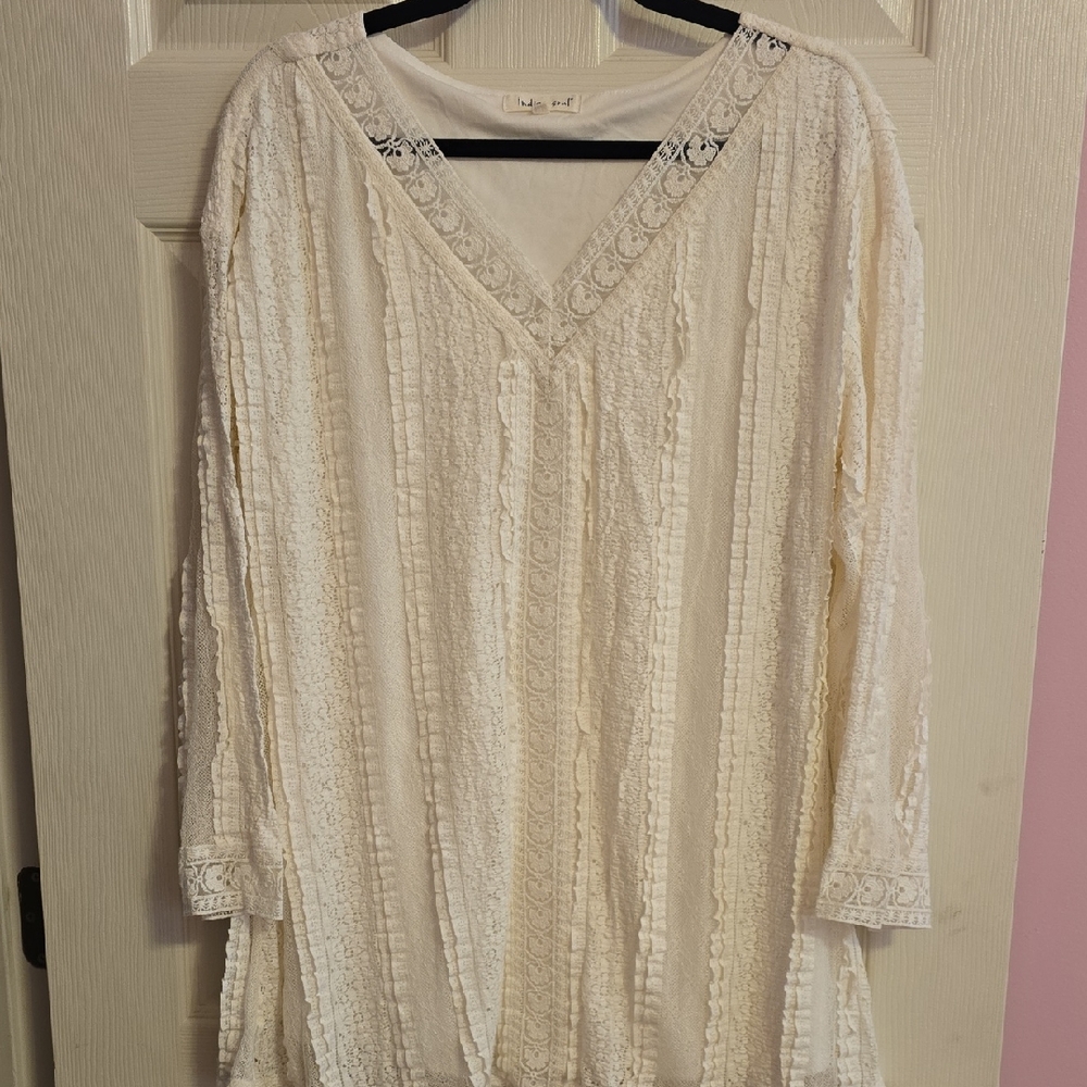 Indigo Soul Cream Lace V-Neck‎ Lined Blouse